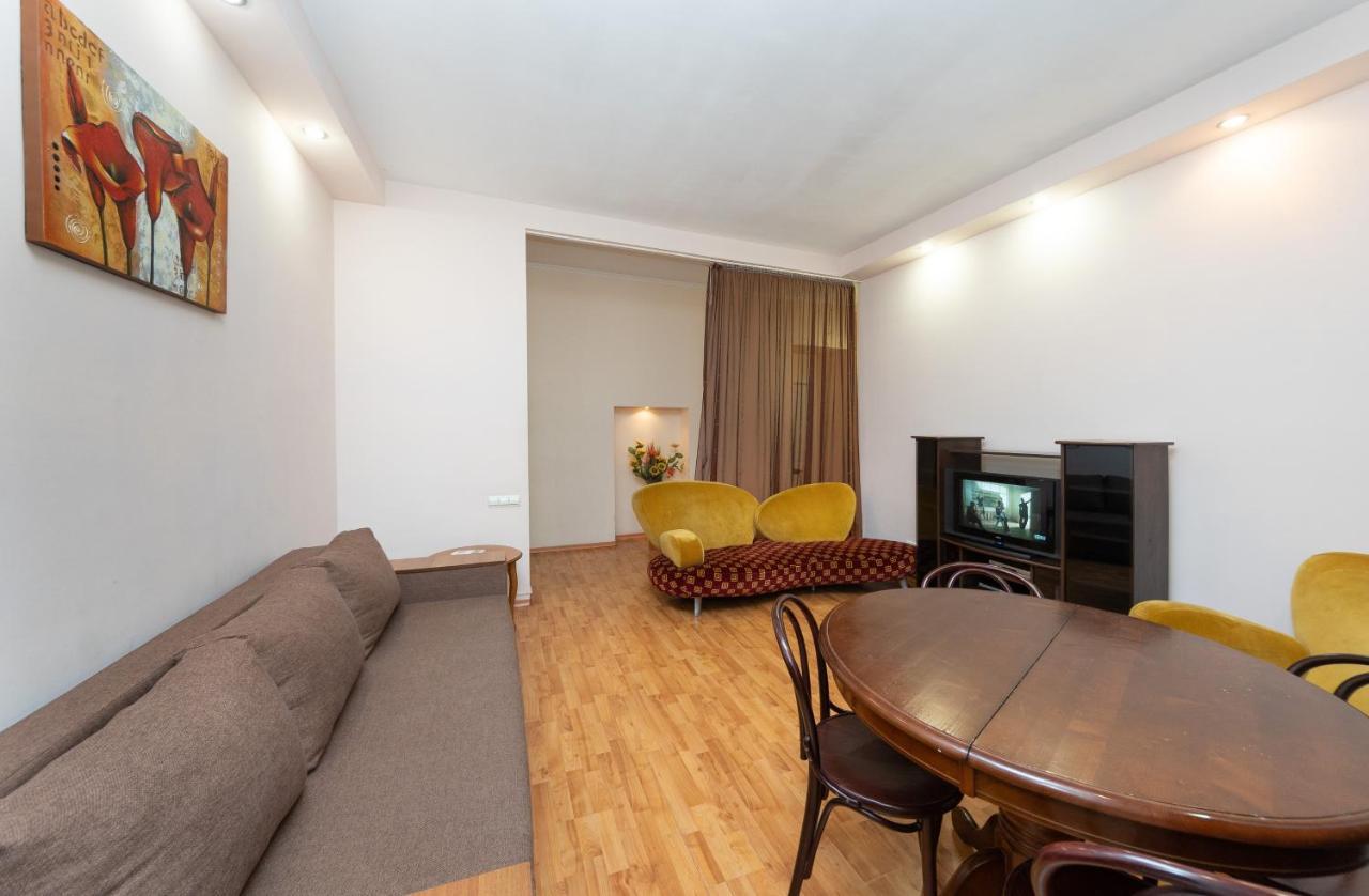 Apartamenty Sofia Kyiv Exterior photo
